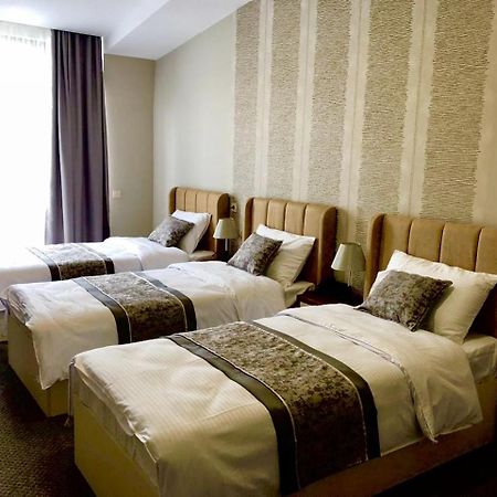 Tbili Hotel 第比利斯 外观 照片
