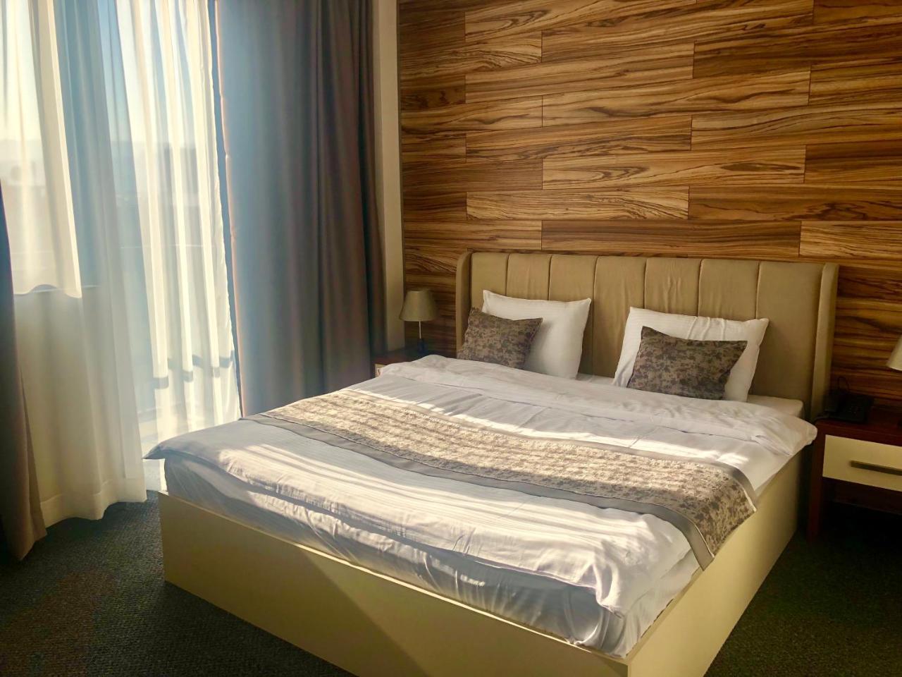 Tbili Hotel 第比利斯 外观 照片