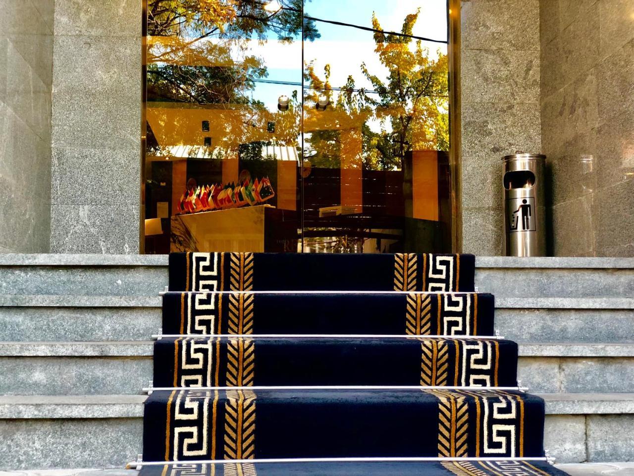 Tbili Hotel 第比利斯 外观 照片