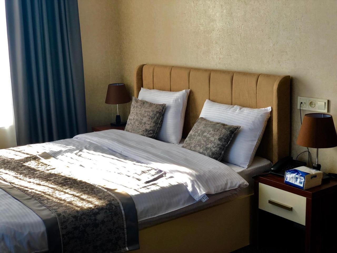 Tbili Hotel 第比利斯 外观 照片